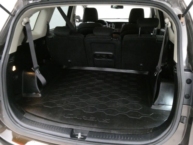 Kia Carens vaihtoauto