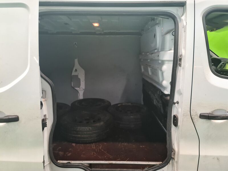 Opel Vivaro vaihtoauto