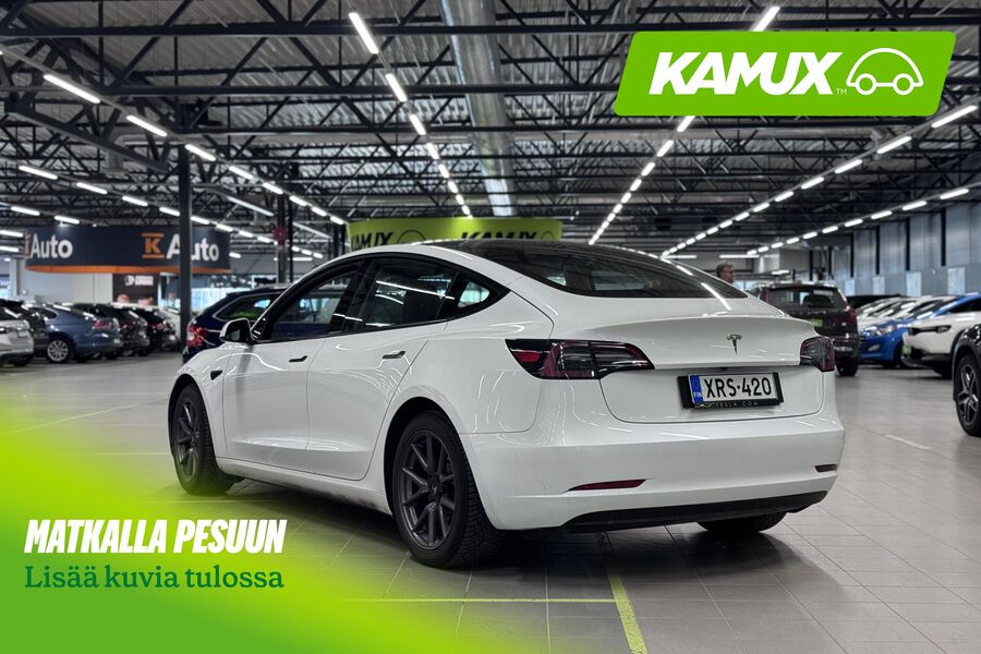 Tesla Model 3 vaihtoauto