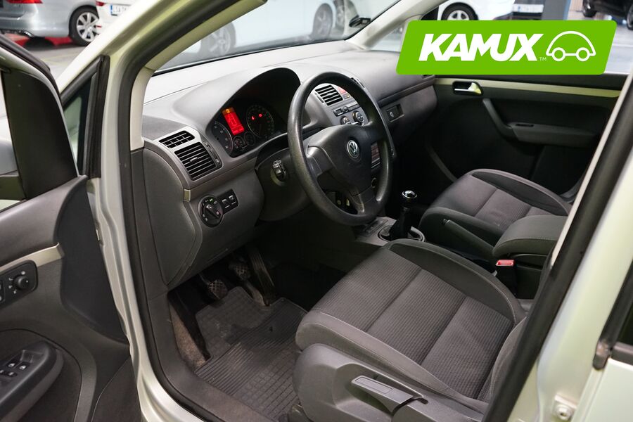 Volkswagen Touran vaihtoauto