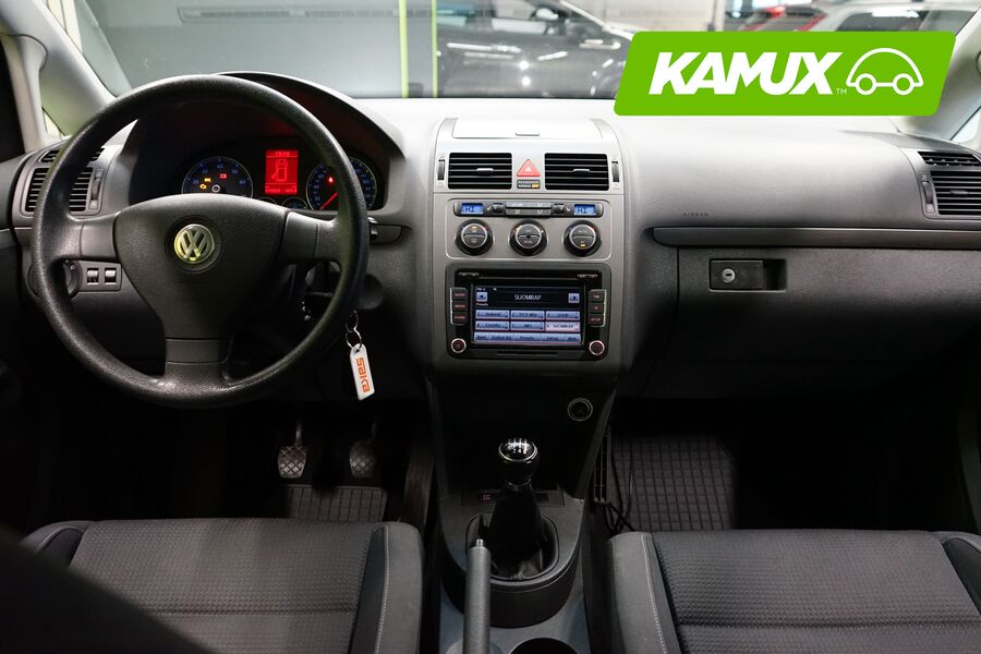 Volkswagen Touran vaihtoauto