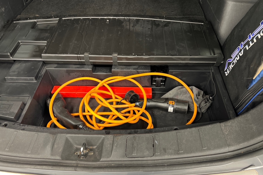 Mitsubishi Outlander PHEV vaihtoauto