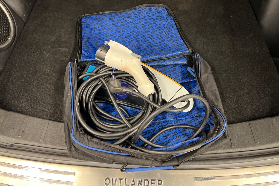 Mitsubishi Outlander PHEV vaihtoauto