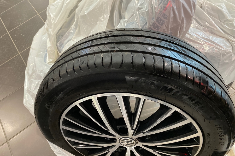 Volkswagen Touran vaihtoauto