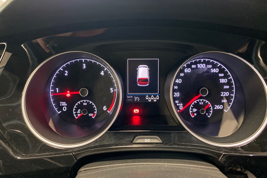 Volkswagen Touran vaihtoauto