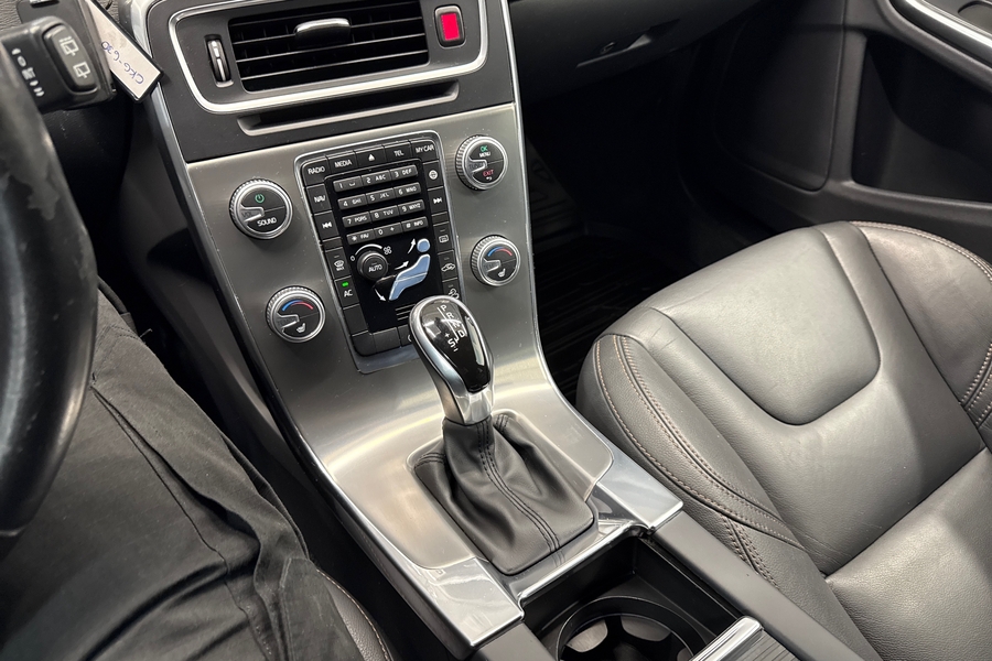 Volvo V60 Cross Country vaihtoauto