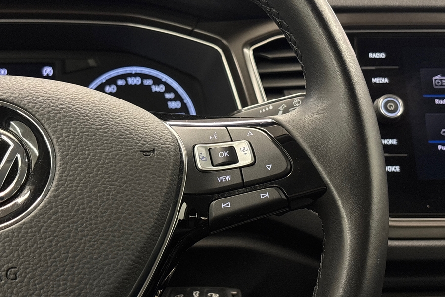 Volkswagen T-Roc vaihtoauto