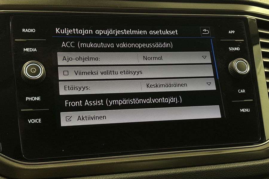 Volkswagen T-Roc vaihtoauto