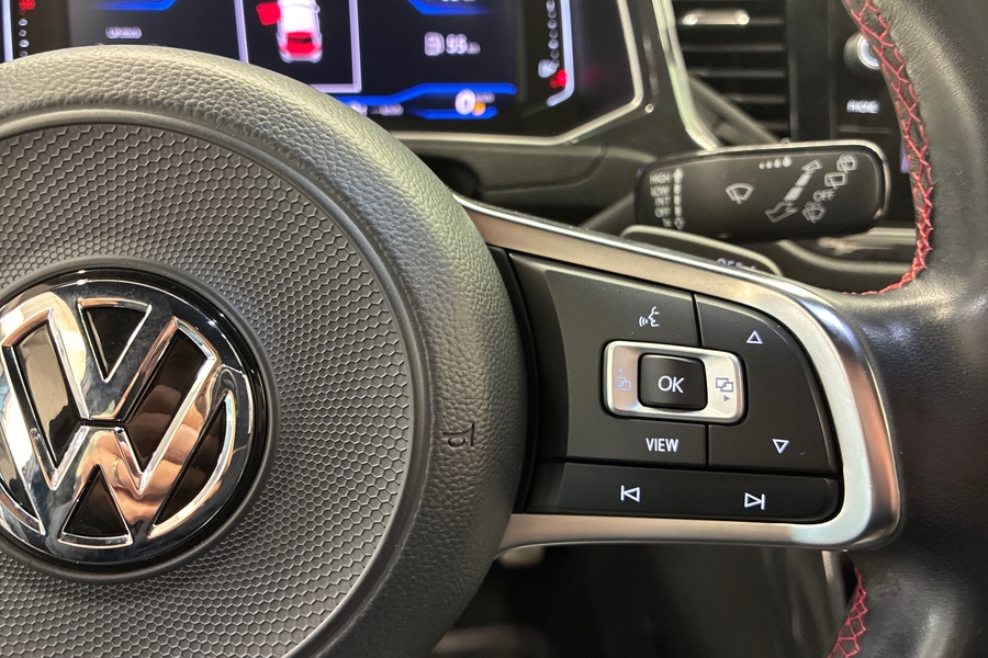 Volkswagen T-Roc vaihtoauto