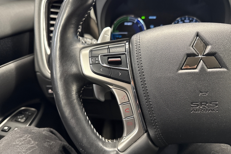 Mitsubishi Outlander PHEV vaihtoauto