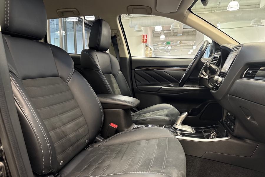 Mitsubishi Outlander PHEV vaihtoauto