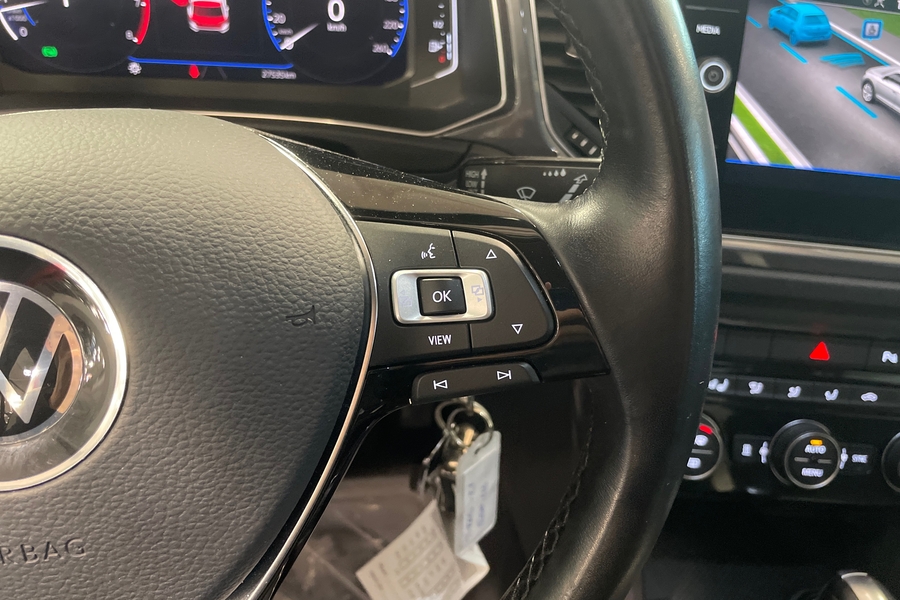 Volkswagen T-Roc vaihtoauto