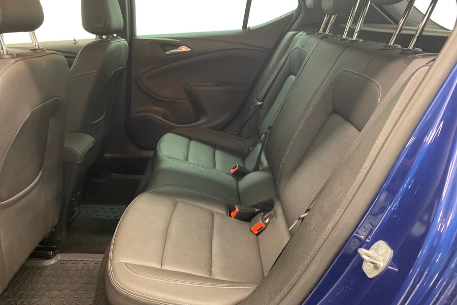 Opel Astra vaihtoauto