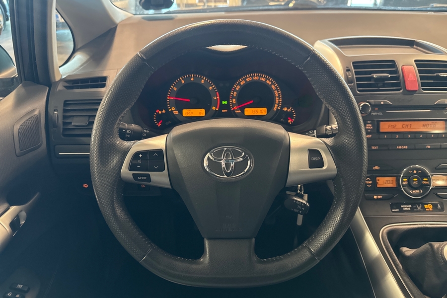 Toyota Auris vaihtoauto