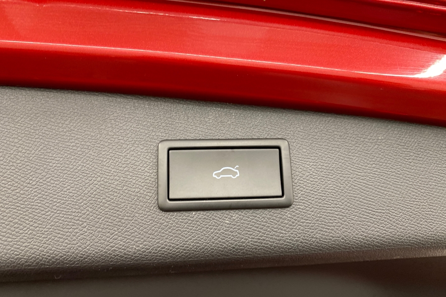 SEAT Leon Sportstourer vaihtoauto