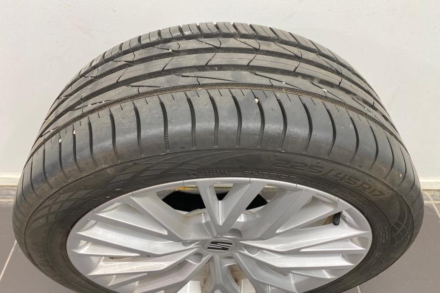 SEAT Leon Sportstourer vaihtoauto