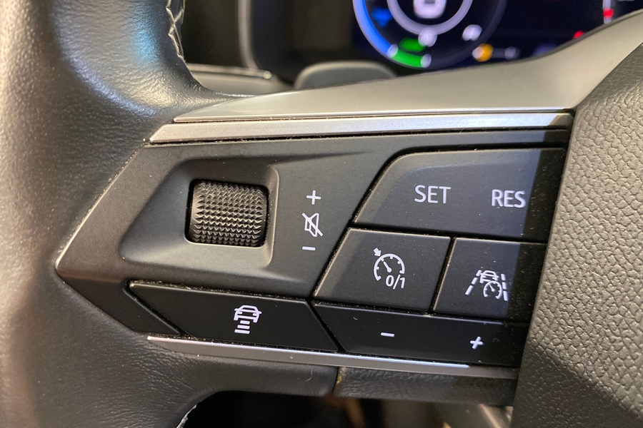 SEAT Leon Sportstourer vaihtoauto