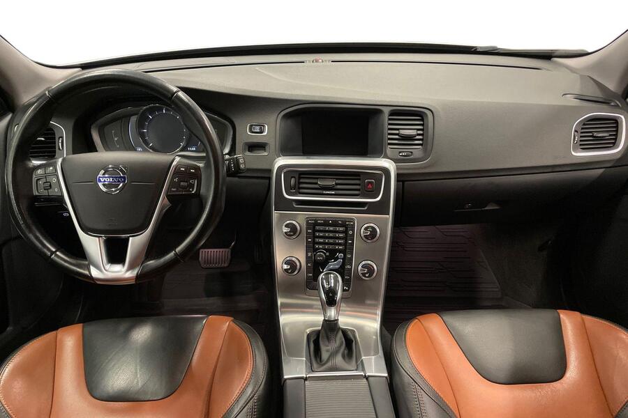 Volvo V60 Cross Country vaihtoauto