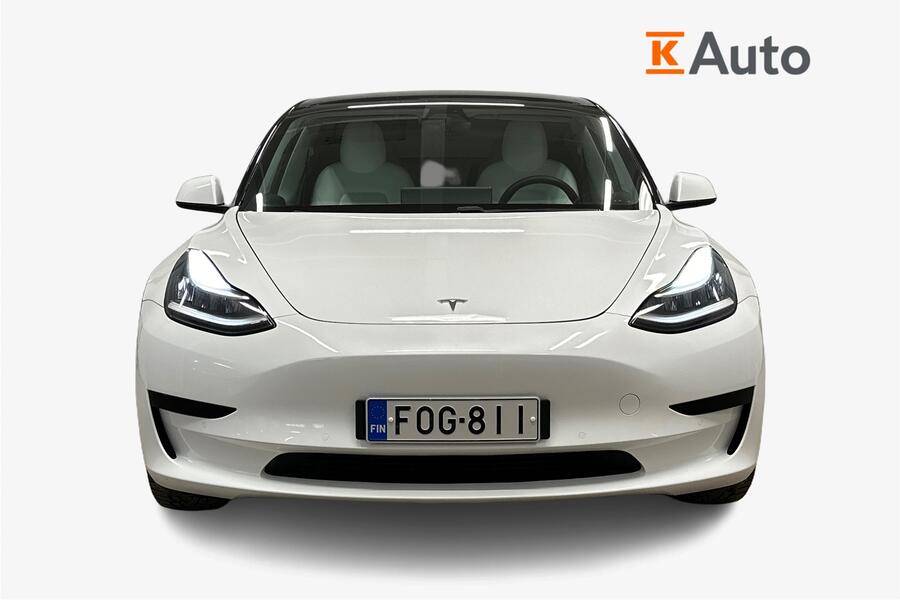 Tesla Model 3 vaihtoauto
