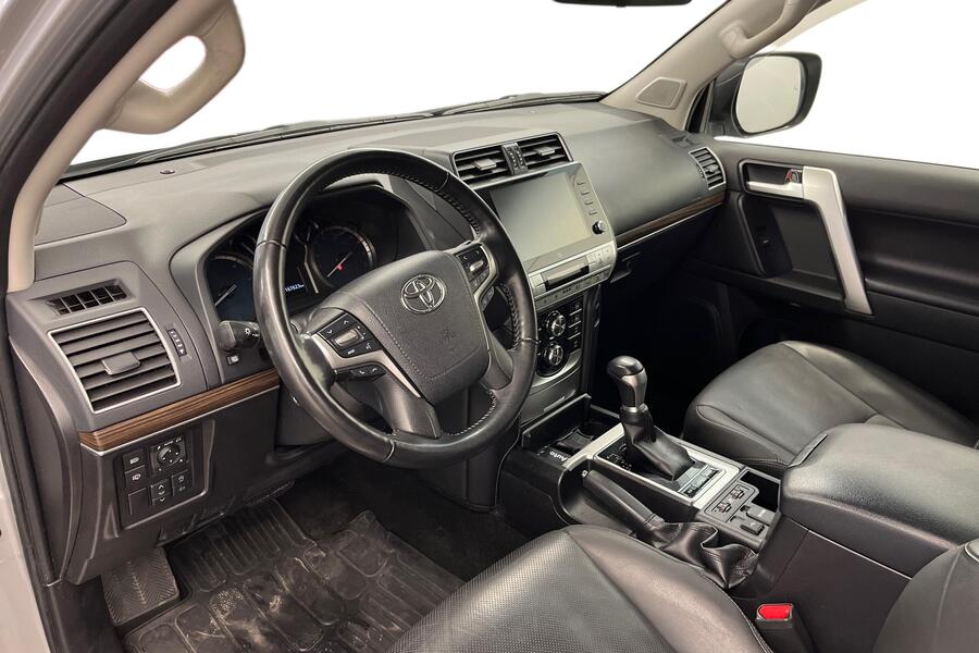 Toyota Land Cruiser vaihtoauto