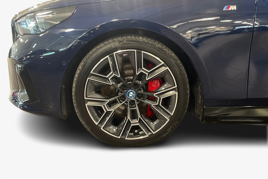 BMW i5 M60 vaihtoauto