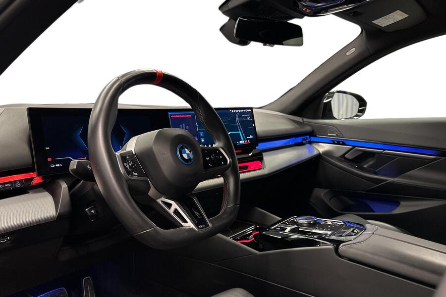 BMW i5 M60 vaihtoauto