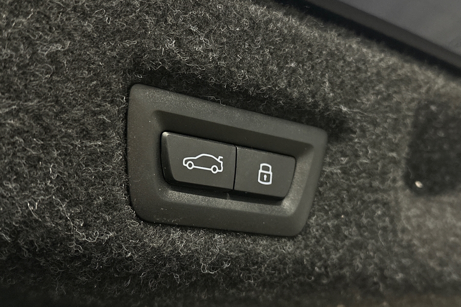 BMW i5 M60 vaihtoauto