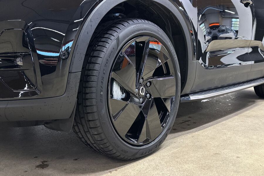 Volvo EX40 vaihtoauto