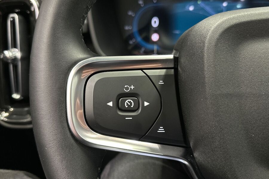 Volvo EX40 vaihtoauto