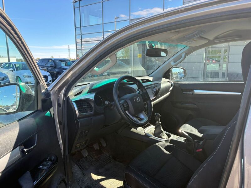 Toyota Hilux vaihtoauto
