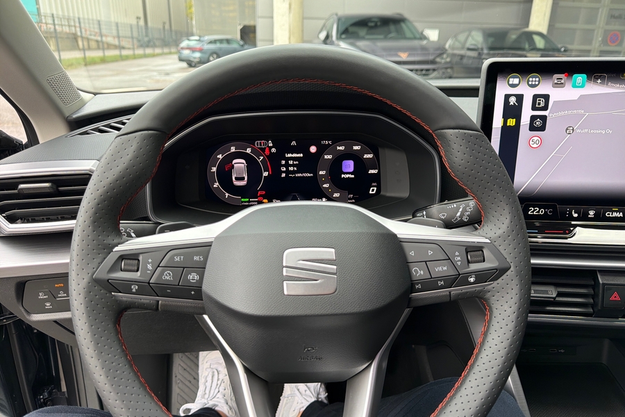 SEAT Leon Sportstourer vaihtoauto