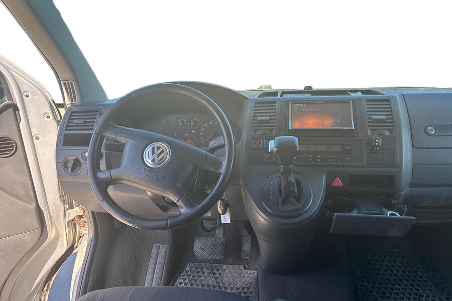 Volkswagen Caravelle vaihtoauto