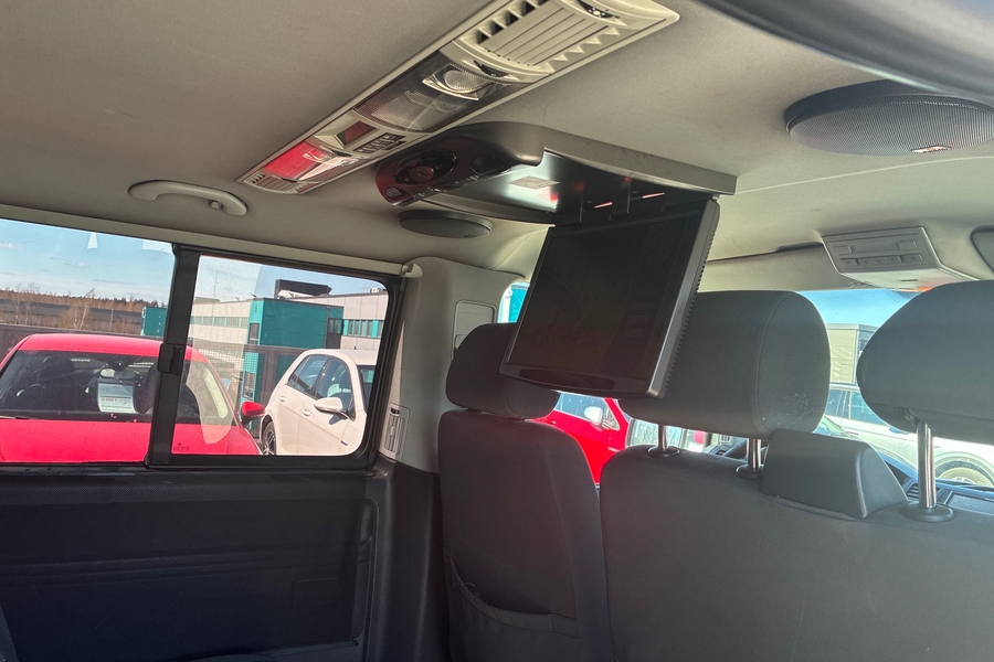 Volkswagen Caravelle vaihtoauto