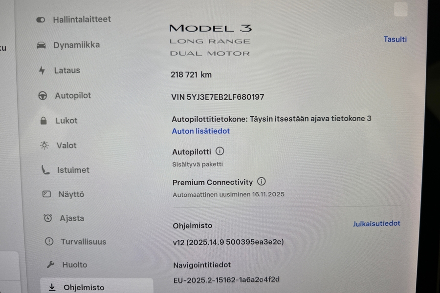 Tesla Model 3 vaihtoauto
