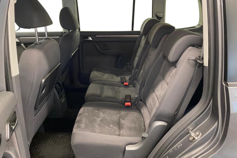 Volkswagen Touran vaihtoauto