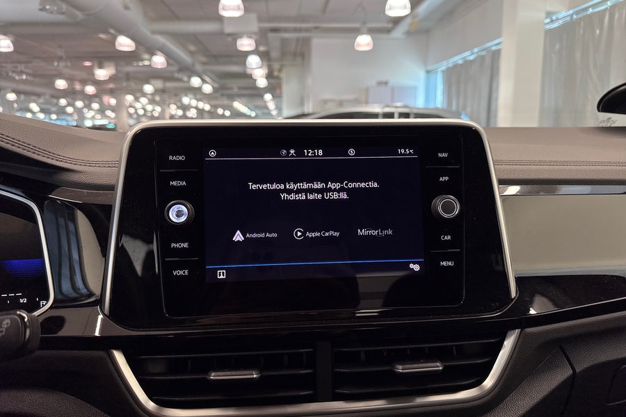 Volkswagen T-Roc vaihtoauto