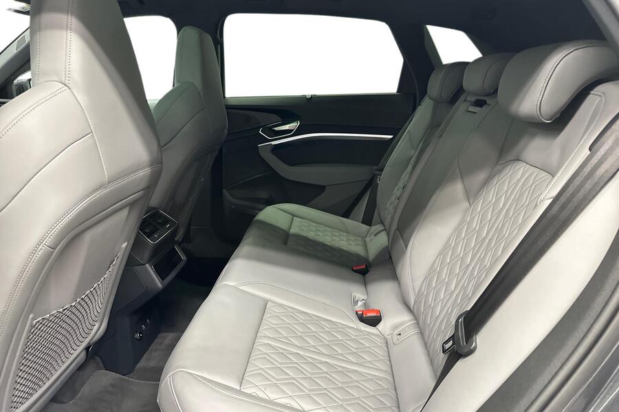 Audi SQ8 e-tron vaihtoauto