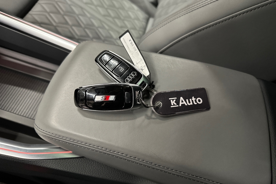 Audi SQ8 e-tron vaihtoauto