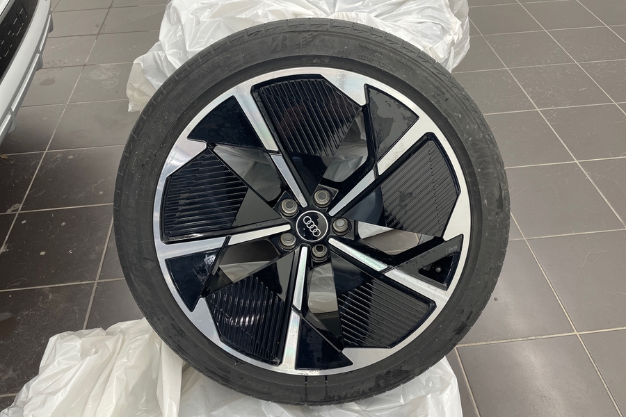 Audi Q4 e-tron vaihtoauto