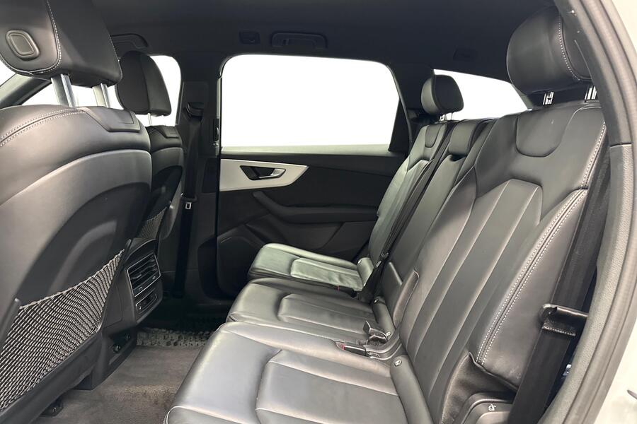 Audi Q7 vaihtoauto