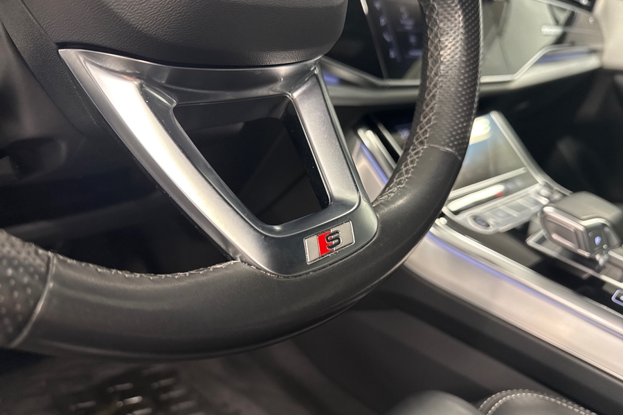 Audi Q7 vaihtoauto