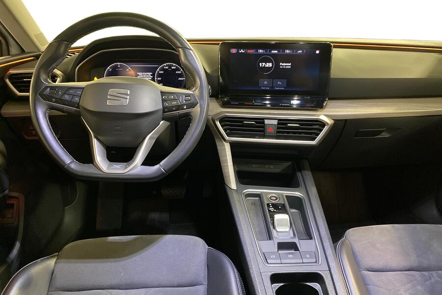 SEAT Leon Sportstourer vaihtoauto