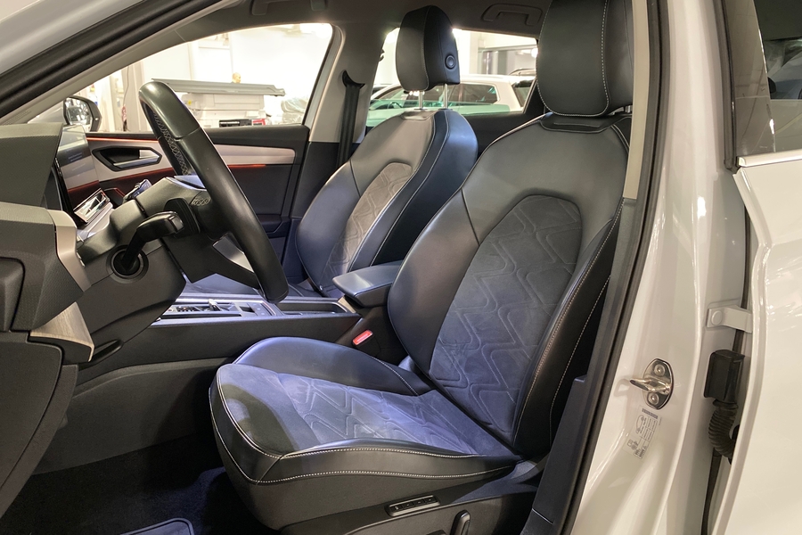 SEAT Leon Sportstourer vaihtoauto