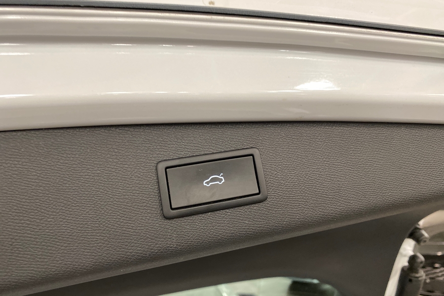 SEAT Leon Sportstourer vaihtoauto