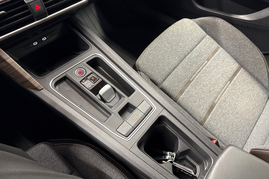 SEAT Leon Sportstourer vaihtoauto