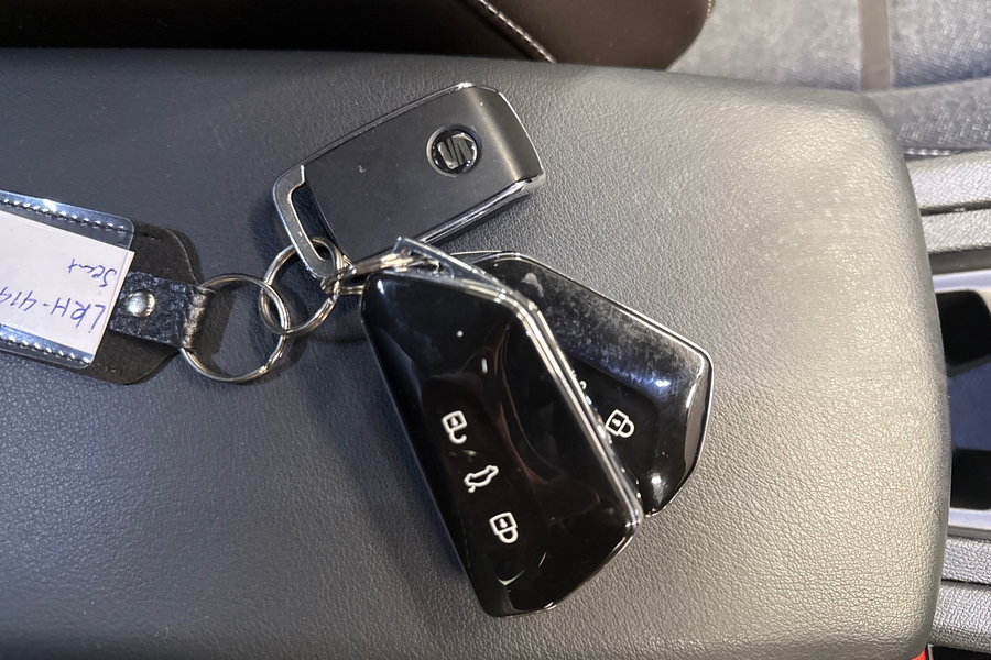 SEAT Leon Sportstourer vaihtoauto