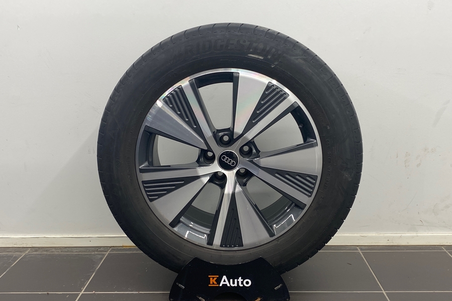 Audi Q8 e-tron vaihtoauto