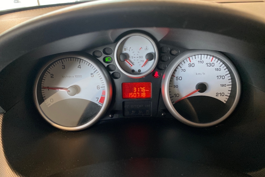 Peugeot 206 + vaihtoauto