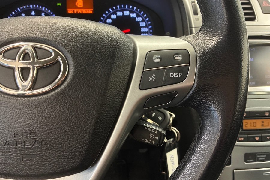 Toyota Avensis vaihtoauto