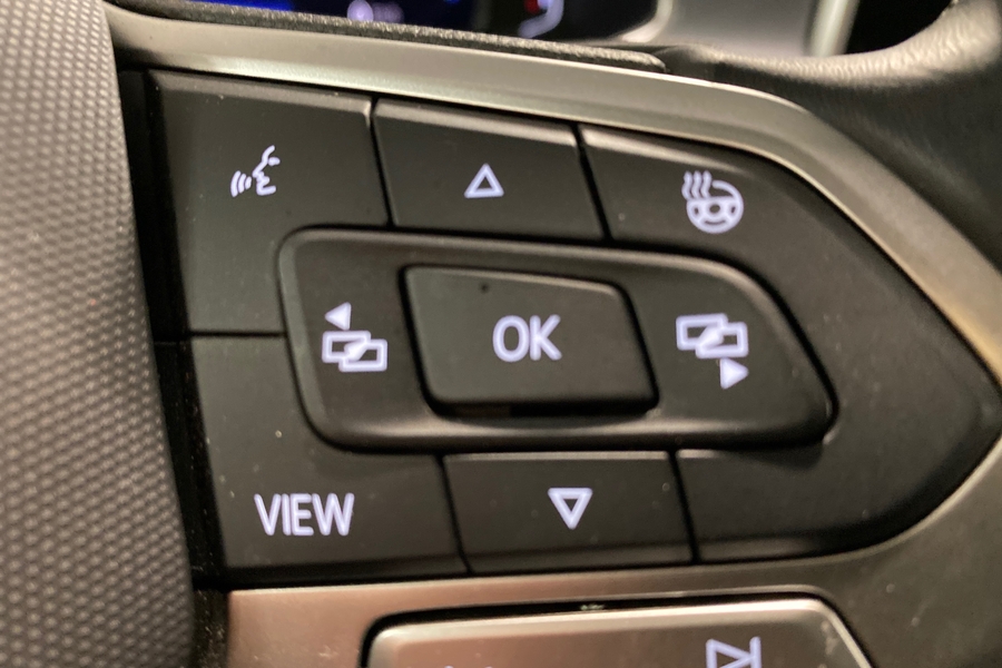 Volkswagen T-Roc vaihtoauto